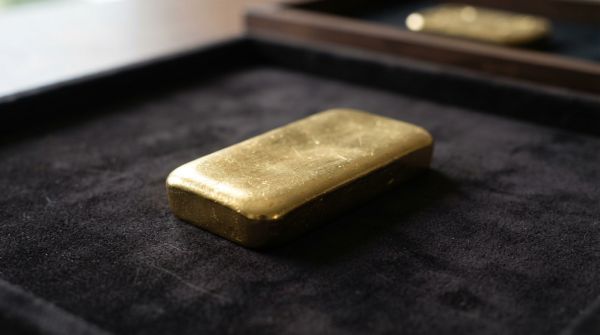 Lingot d'or 250g : pourquoi choisir cette option par rapport au kilo